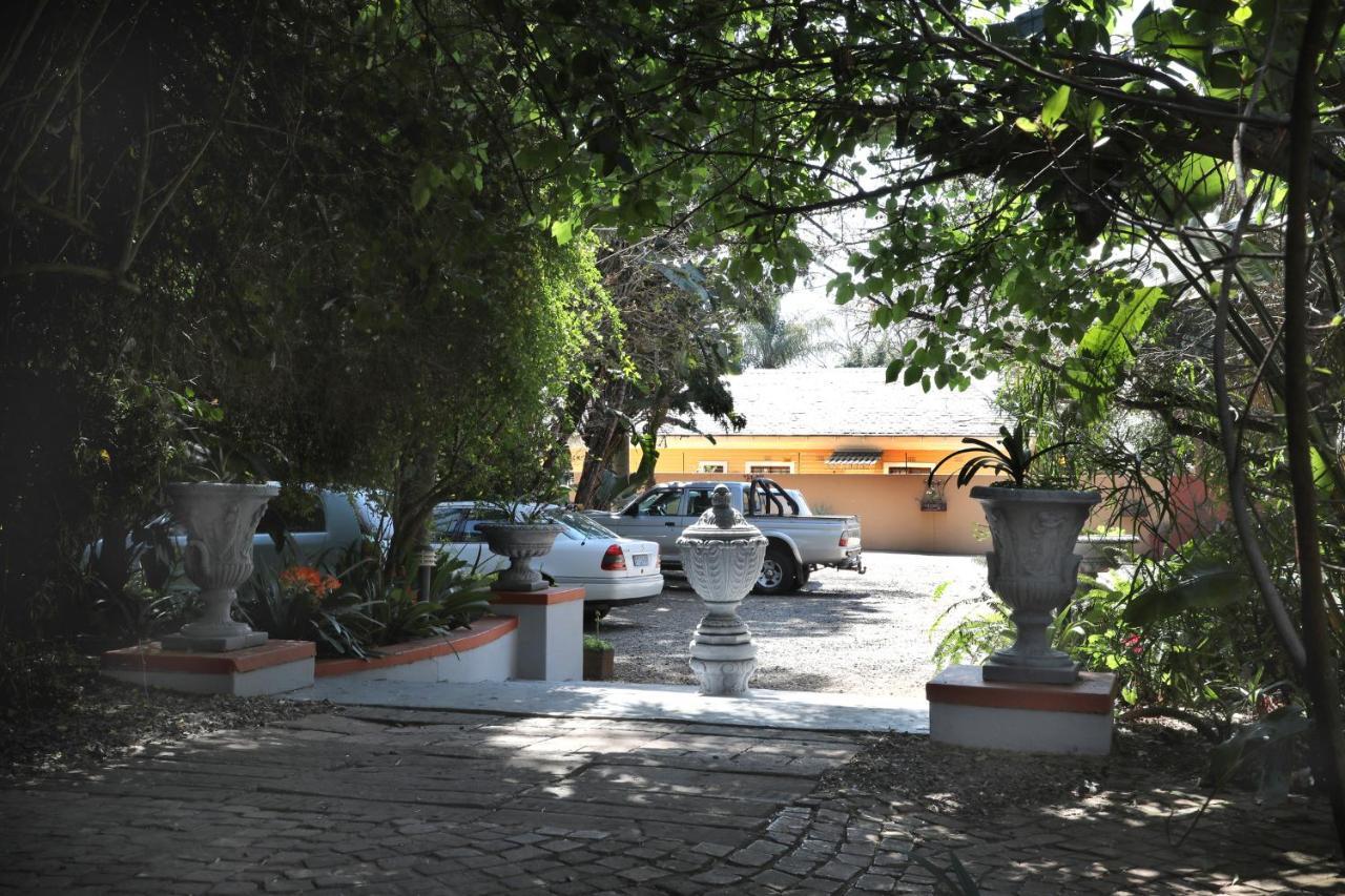 Brooklyn Guesthouses Pretoria Exterior photo