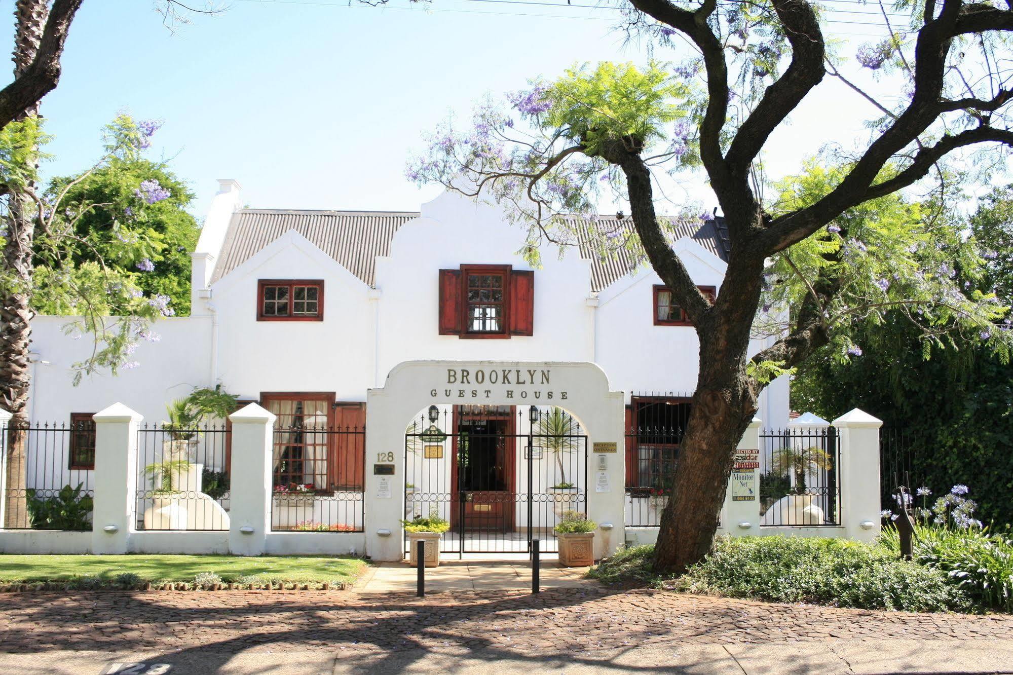 Brooklyn Guesthouses Pretoria Exterior photo